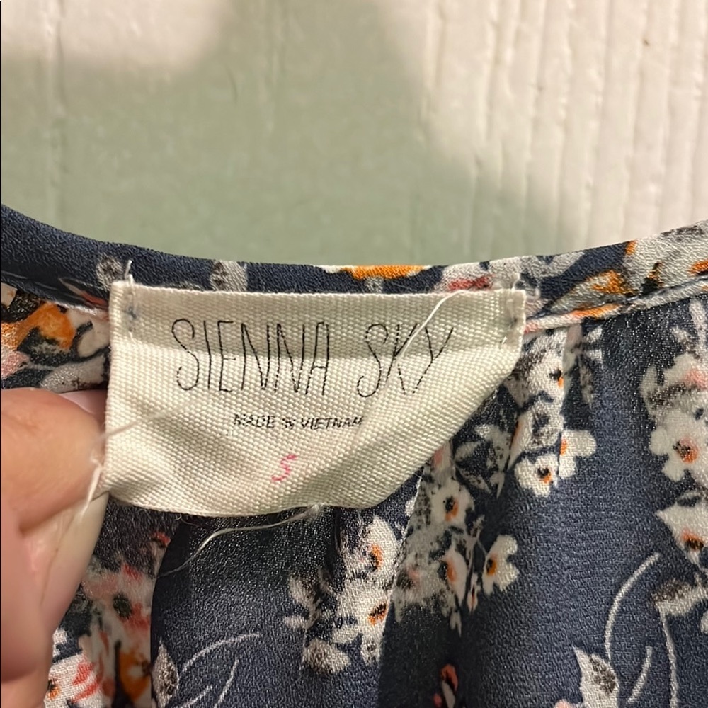 Sienna Sky Blue Floral Blouse with Puff Sleeves - Picture 4 of 4